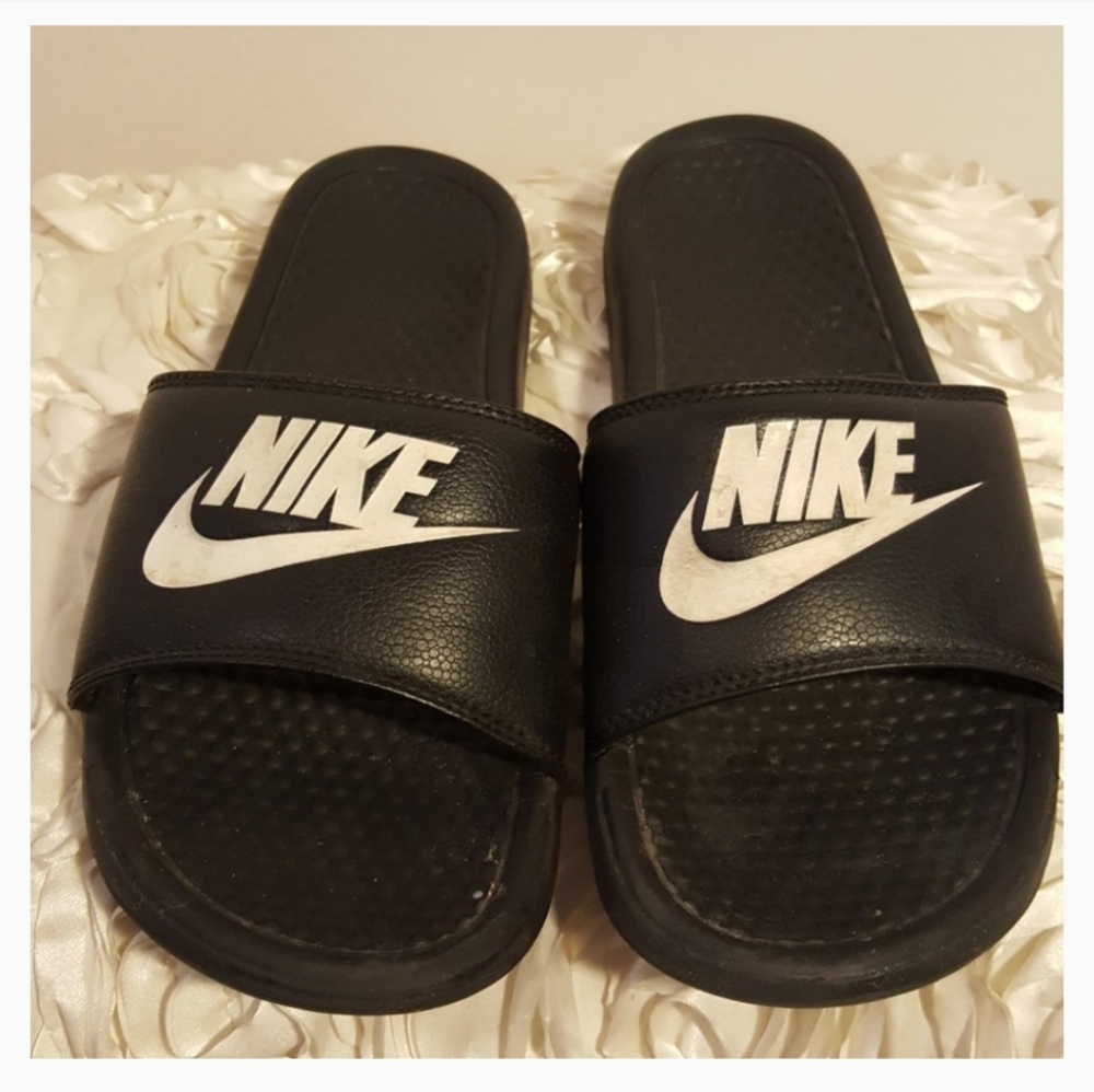 Nike Slides / Sandals Unisex Sz 9